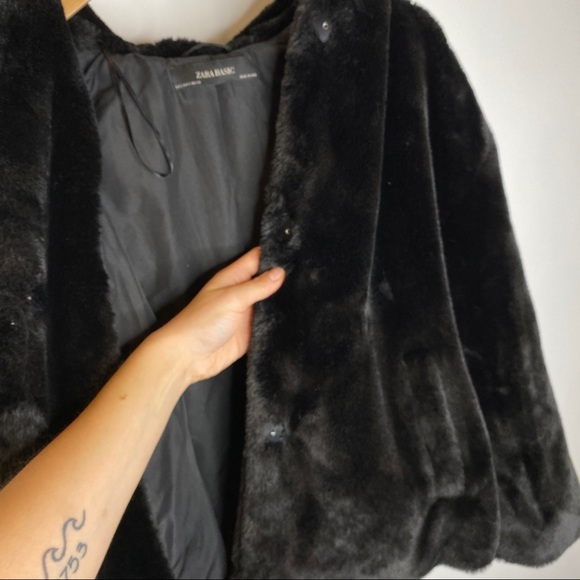 Zara Black Faux Fur Hooded Coat Jacket S - Picture 8 of 11
